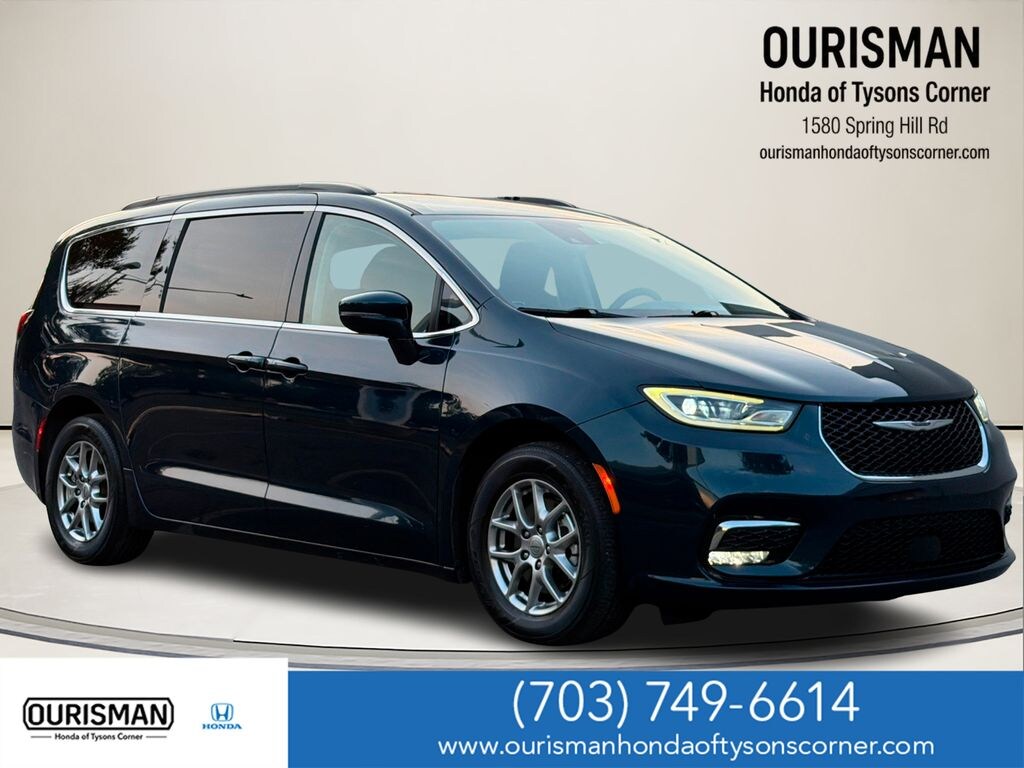 Used 2021 Chrysler Pacifica Touring Minivan/Van