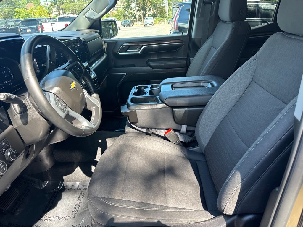 2023 Chevrolet Silverado 1500 LT - Photo 20