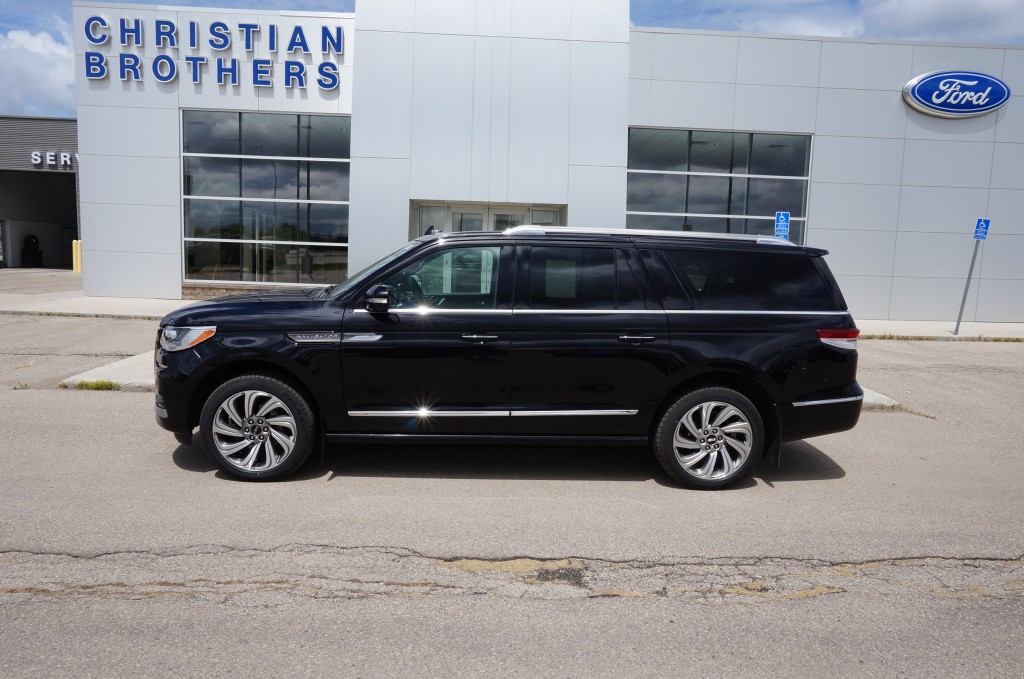 2023 Lincoln Navigator L