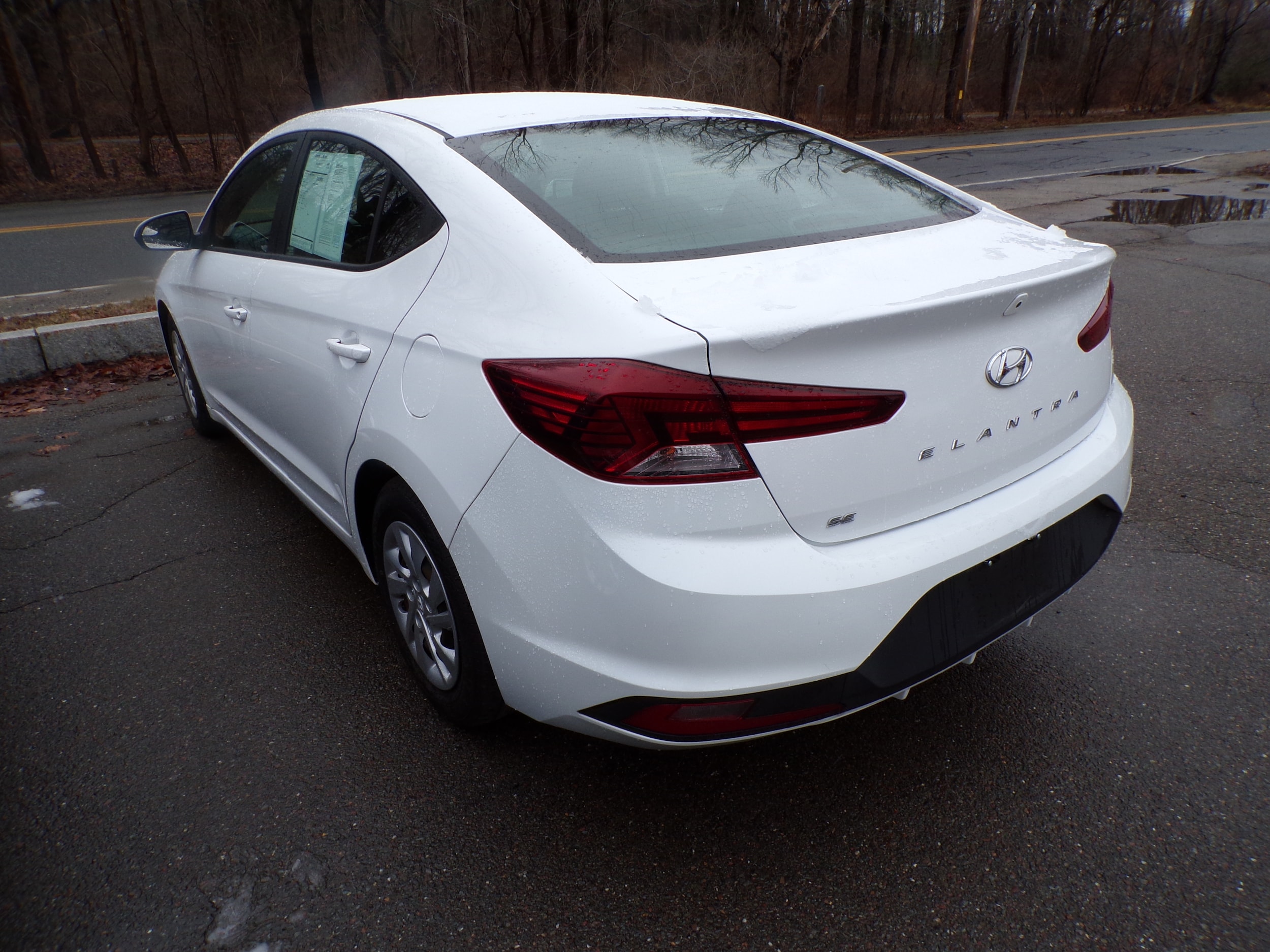 2020 Hyundai Elantra SE - Photo 8