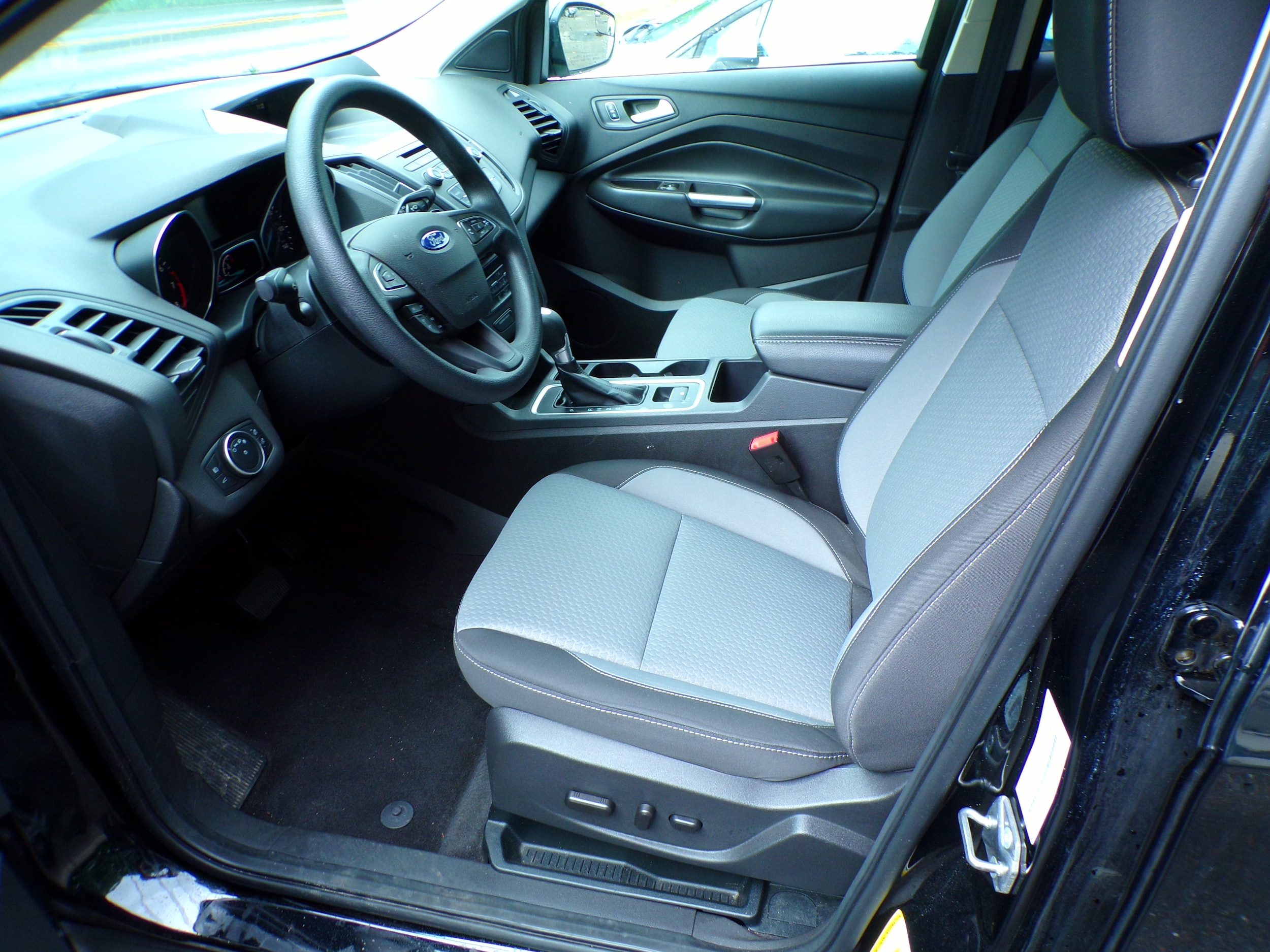 2017 Ford Escape SE - Photo 14
