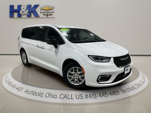 2024 Chrysler Pacifica