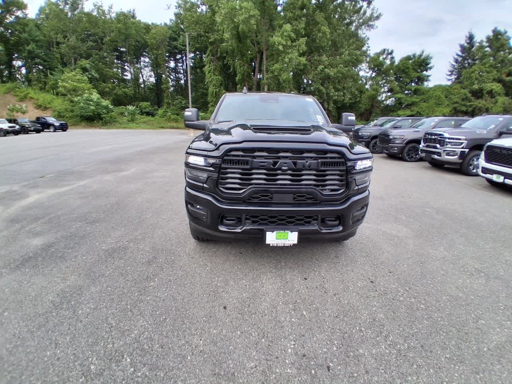 New 2026 Ram 2500 BLACK EXPRESS CREW CAB 4X4 6'4 BOX Pickup
