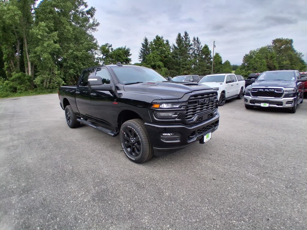 New 2026 Ram 2500 BLACK EXPRESS CREW CAB 4X4 6'4 BOX Pickup