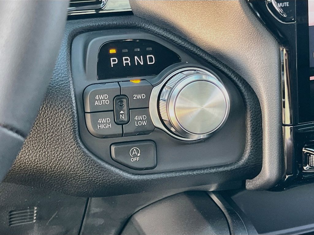 2026 RAM 1500 Laramie - Photo 17