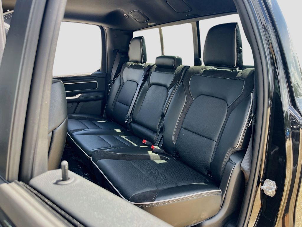 2026 RAM 1500 Laramie - Photo 25