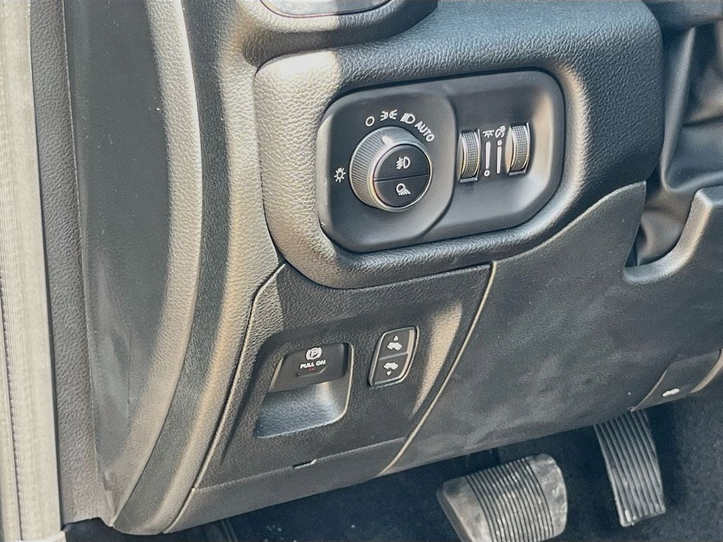 2026 RAM 1500 Laramie - Photo 10
