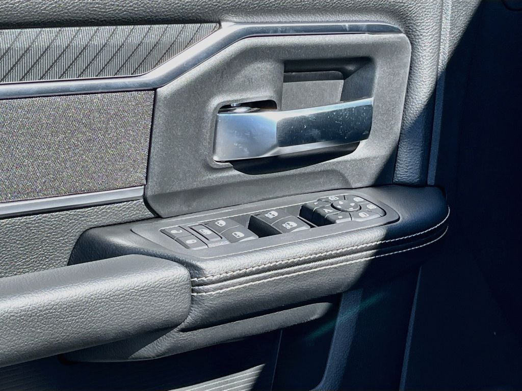 2026 RAM 2500 Big Horn - Photo 18