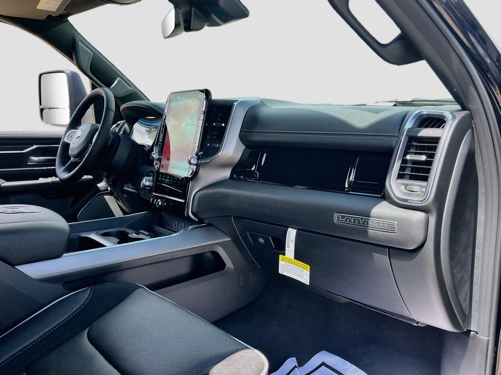 2026 RAM 1500 Laramie - Photo 30