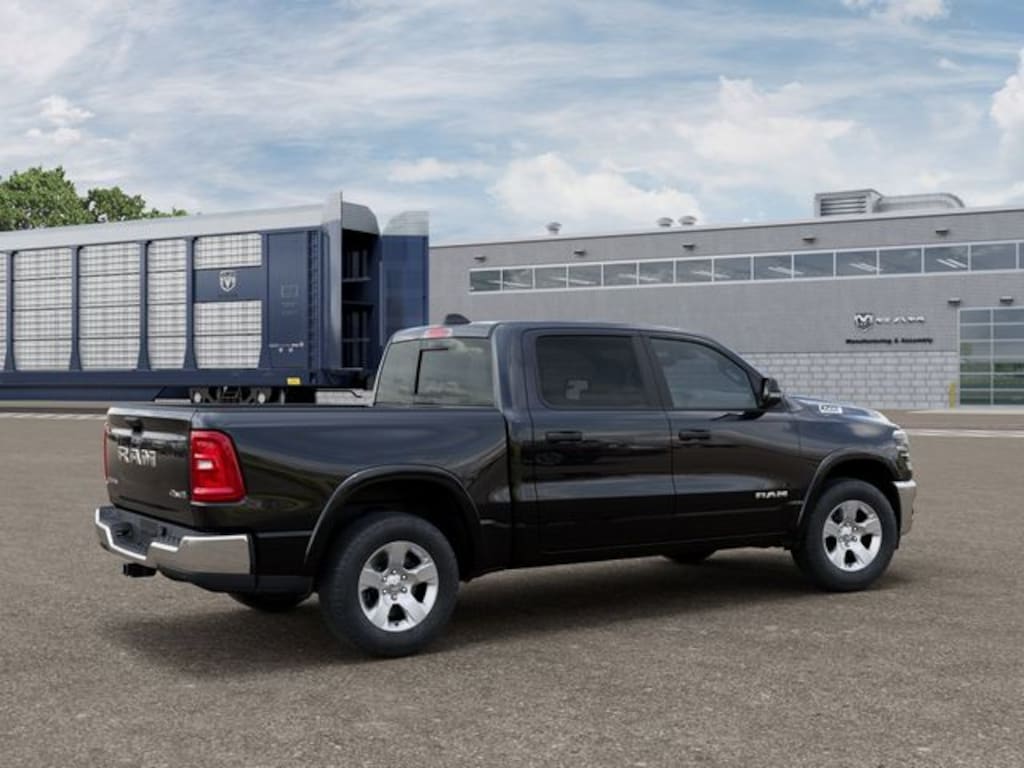 New 2026 Ram 1500 BIG HORN CREW CAB 4X4 5'7 BOX Pickup