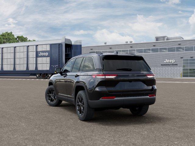 New 2026 Jeep Grand Cherokee LAREDO ALTITUDE 4X4 Sport Utility