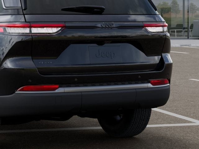 2026 Jeep Grand Cherokee Laredo - Photo 13