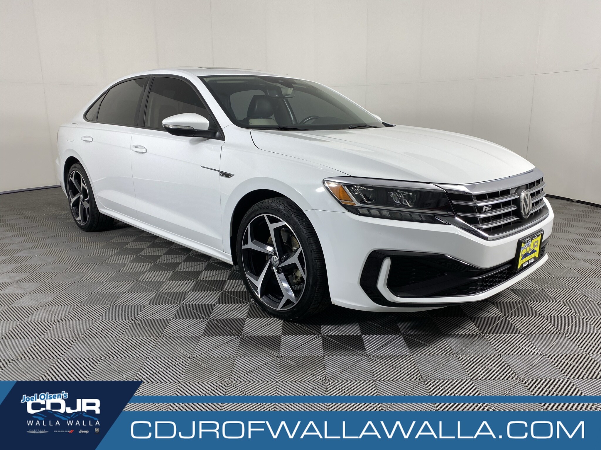 2020 Volkswagen Passat R-Line