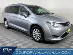 2018 Chrysler Pacifica Touring L Van