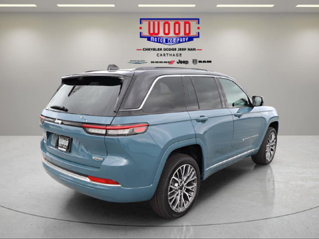 New 2027 Jeep Grand Cherokee SUMMIT 4X4 Sport Utility