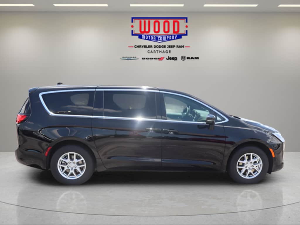 New 2027 Chrysler Pacifica SELECT Passenger Van