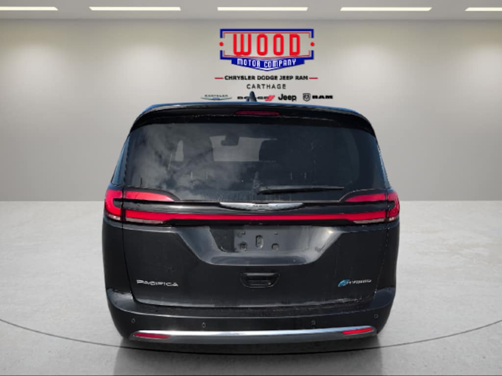 Used 2023 Chrysler Pacifica Hybrid Touring L Minivan/Van