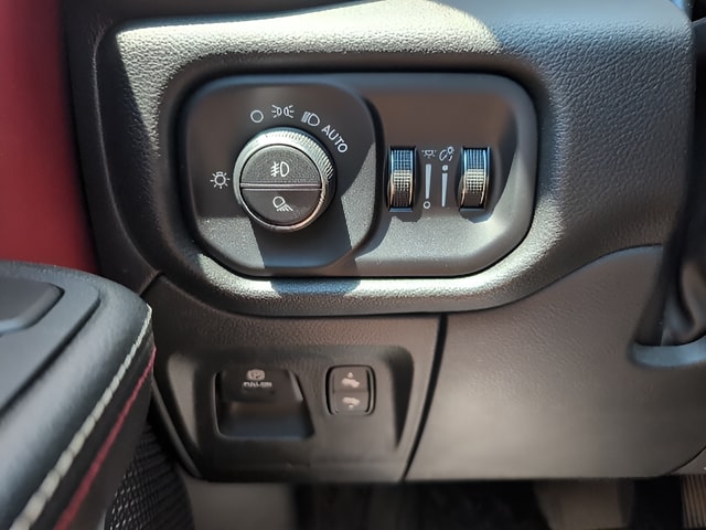 2025 RAM Ram 1500 Pickup Rebel - Photo 16