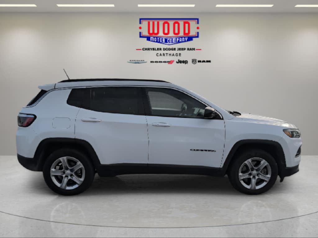Used 2024 Jeep Compass Latitude SUV