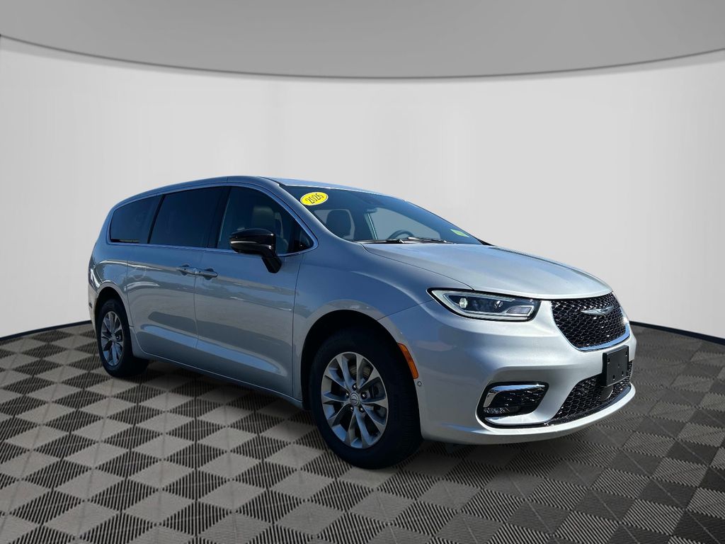 2026 Chrysler Pacifica Select - Photo 7