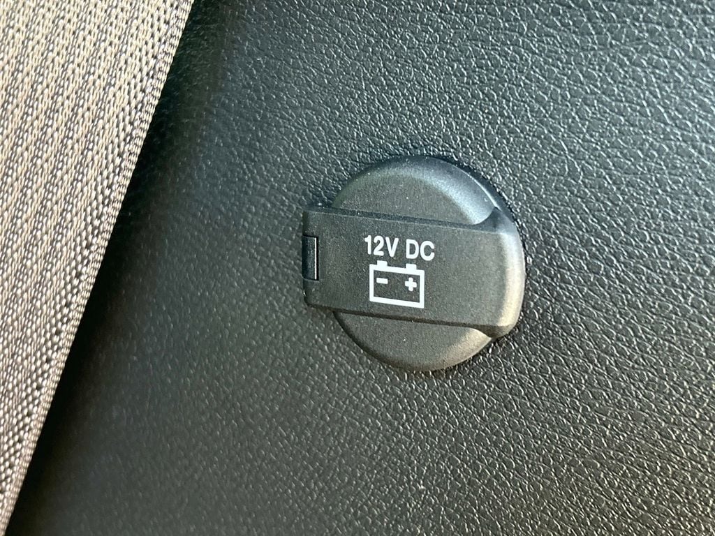 2026 Chrysler Pacifica Select - Photo 13