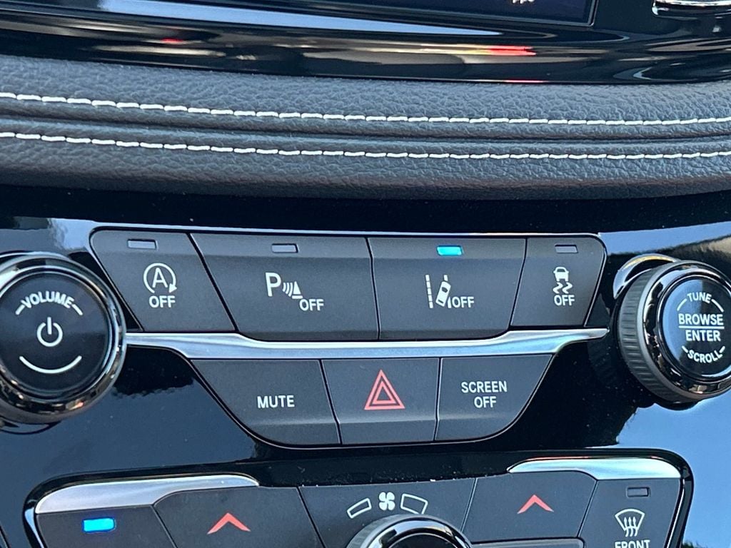 2026 Chrysler Pacifica Select - Photo 31