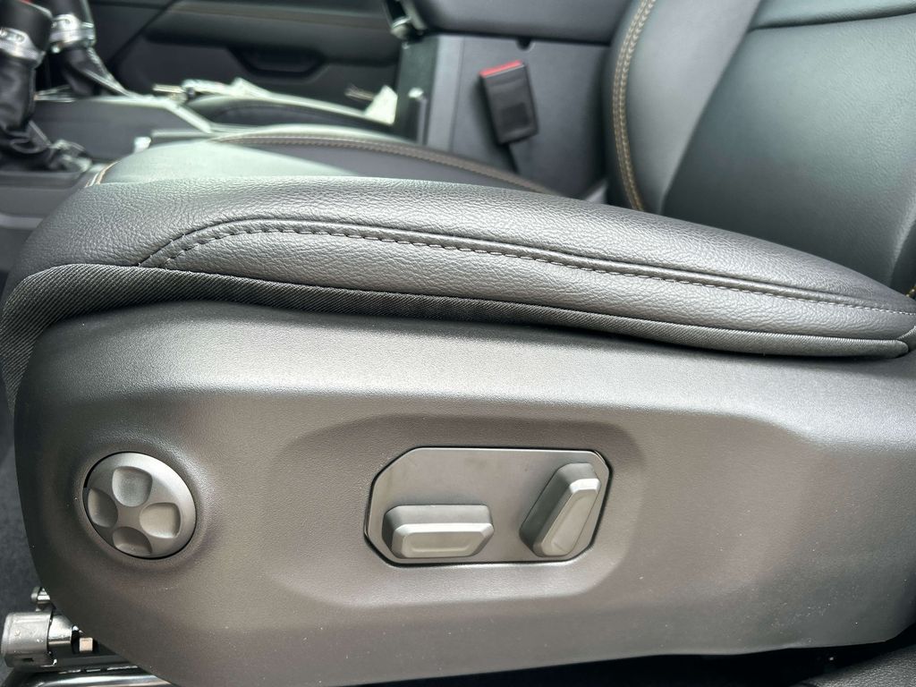 2026 Jeep Wrangler 4-Door Sahara - Photo 9
