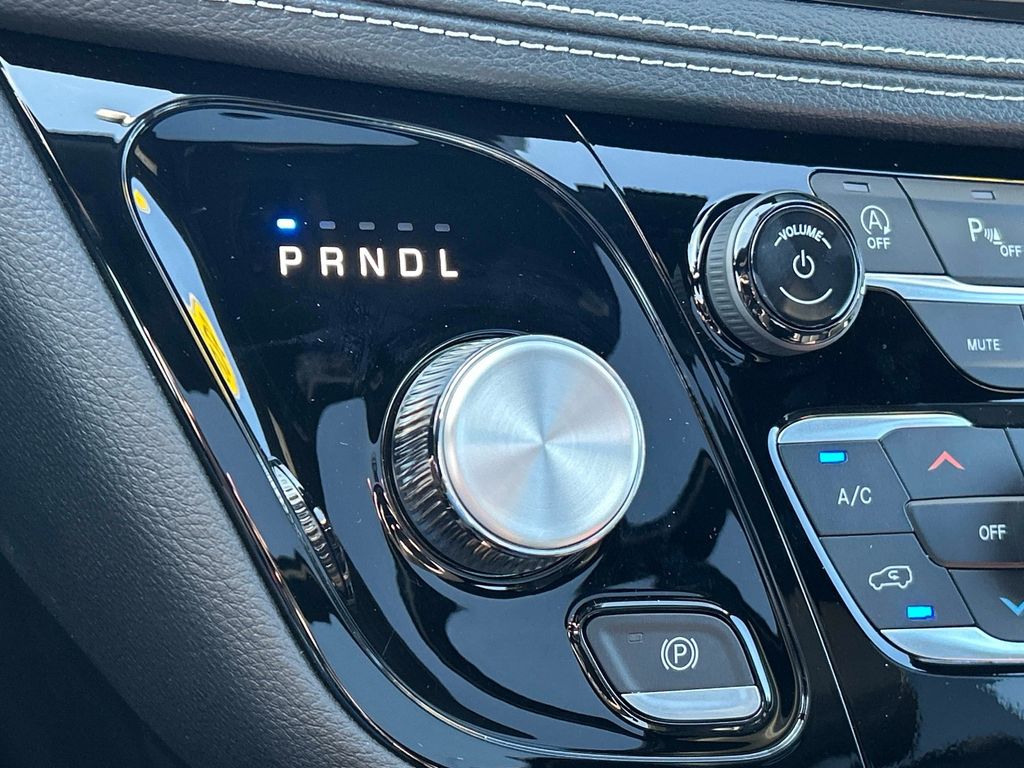 2026 Chrysler Pacifica Select - Photo 30