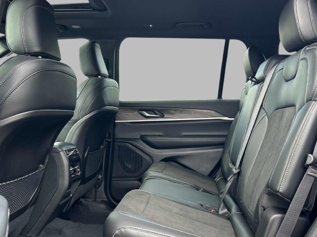 New 2027 Jeep Grand Cherokee L L LAREDO ALTITUDE 4X4 Sport Utility