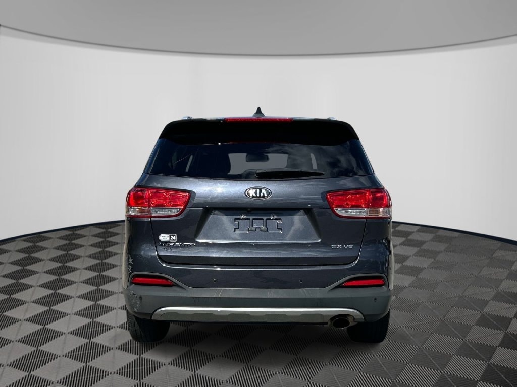 Used 2016 Kia Sorento EX SUV