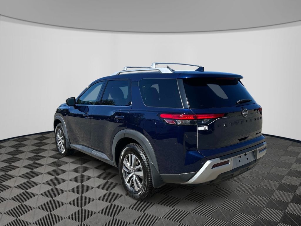 Used 2022 Nissan Pathfinder SL SUV