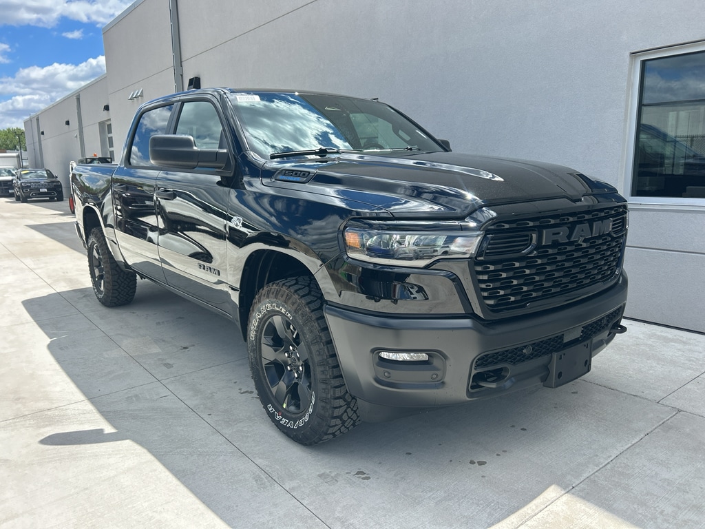 New 2026 Ram 1500 WARLOCK CREW CAB 4X4 5'7 BOX Pickup