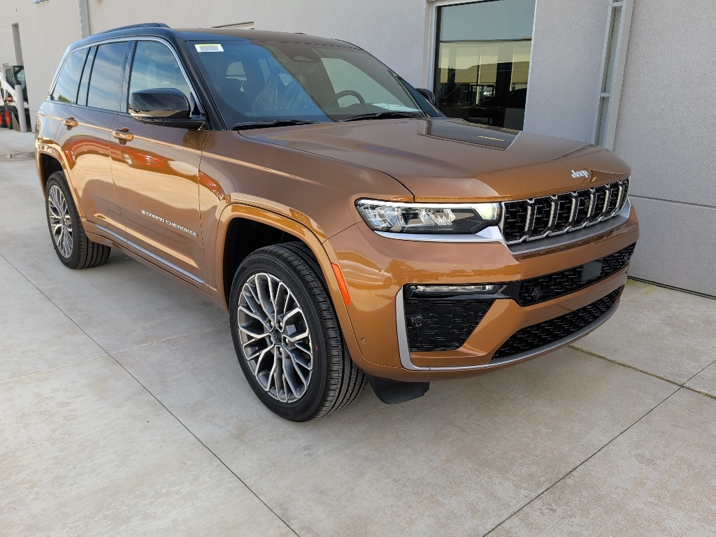 New 2027 Jeep Grand Cherokee SUMMIT 4X4 Sport Utility