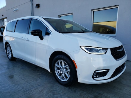 2024 Chrysler Pacifica Touring L Van Passenger Van