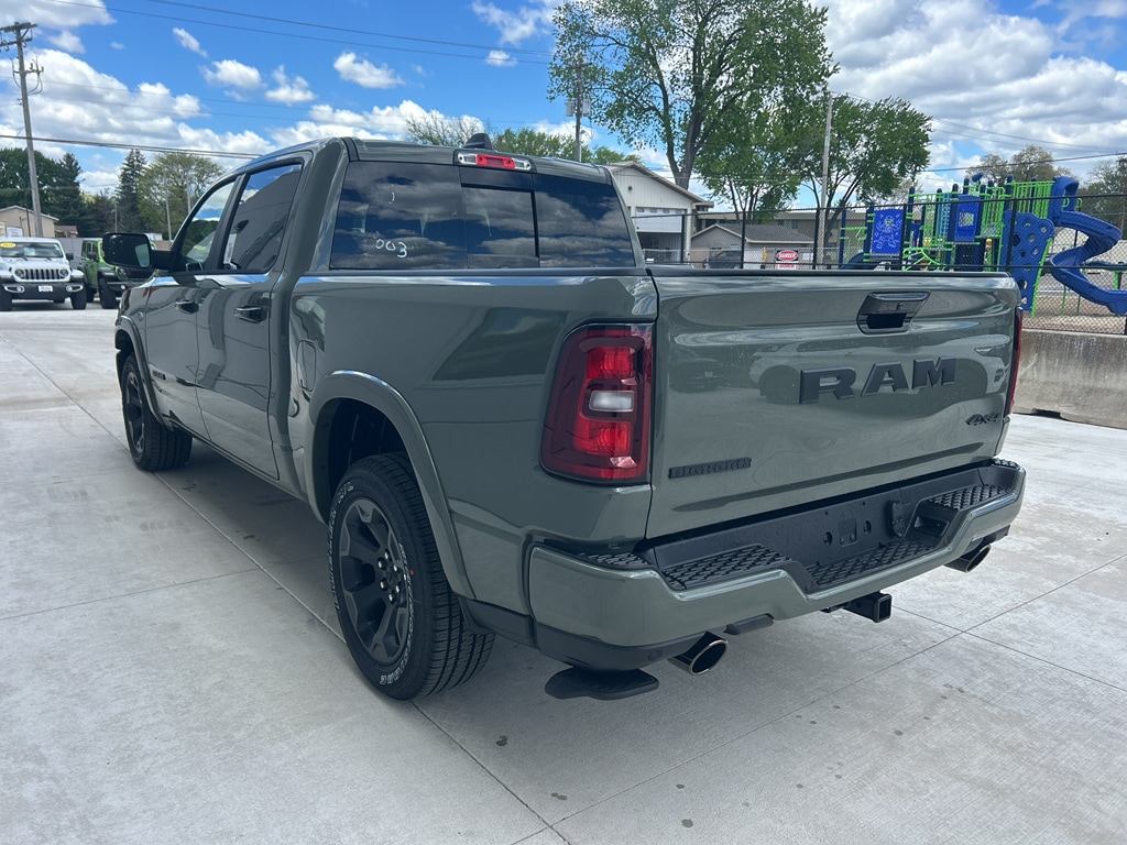 New 2026 Ram 1500 BIG HORN CREW CAB 4X4 5'7 BOX Pickup