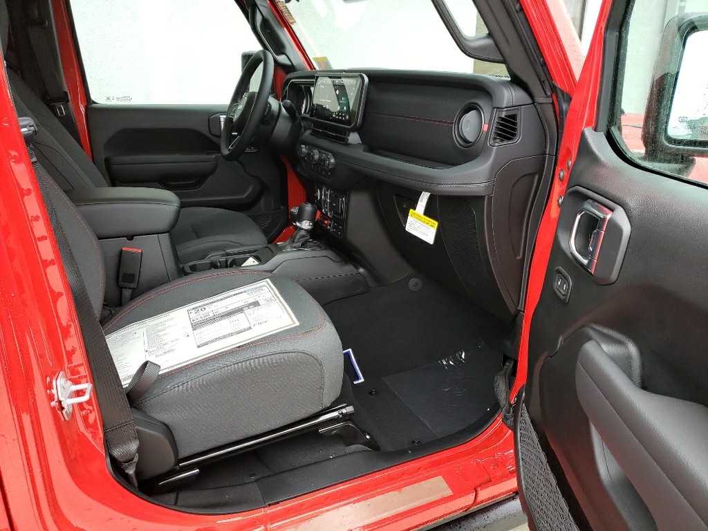 2026 Jeep Wrangler 4-Door Rubicon - Photo 12