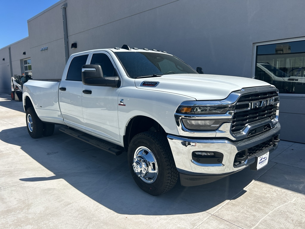 New 2026 Ram 3500 TRADESMAN CREW CAB 4X4 8' BOX Pickup