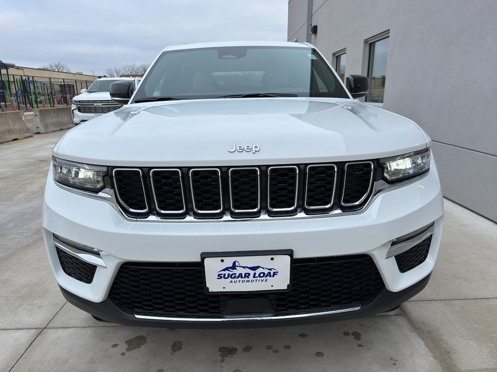 Used 2025 Jeep Grand Cherokee Limited with VIN 1C4RJHBGXSC337824 for sale in Winona, Minnesota