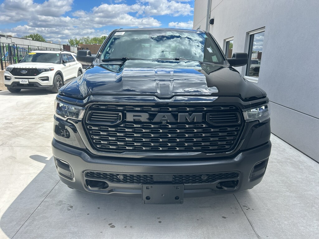 New 2026 Ram 1500 WARLOCK CREW CAB 4X4 5'7 BOX Pickup