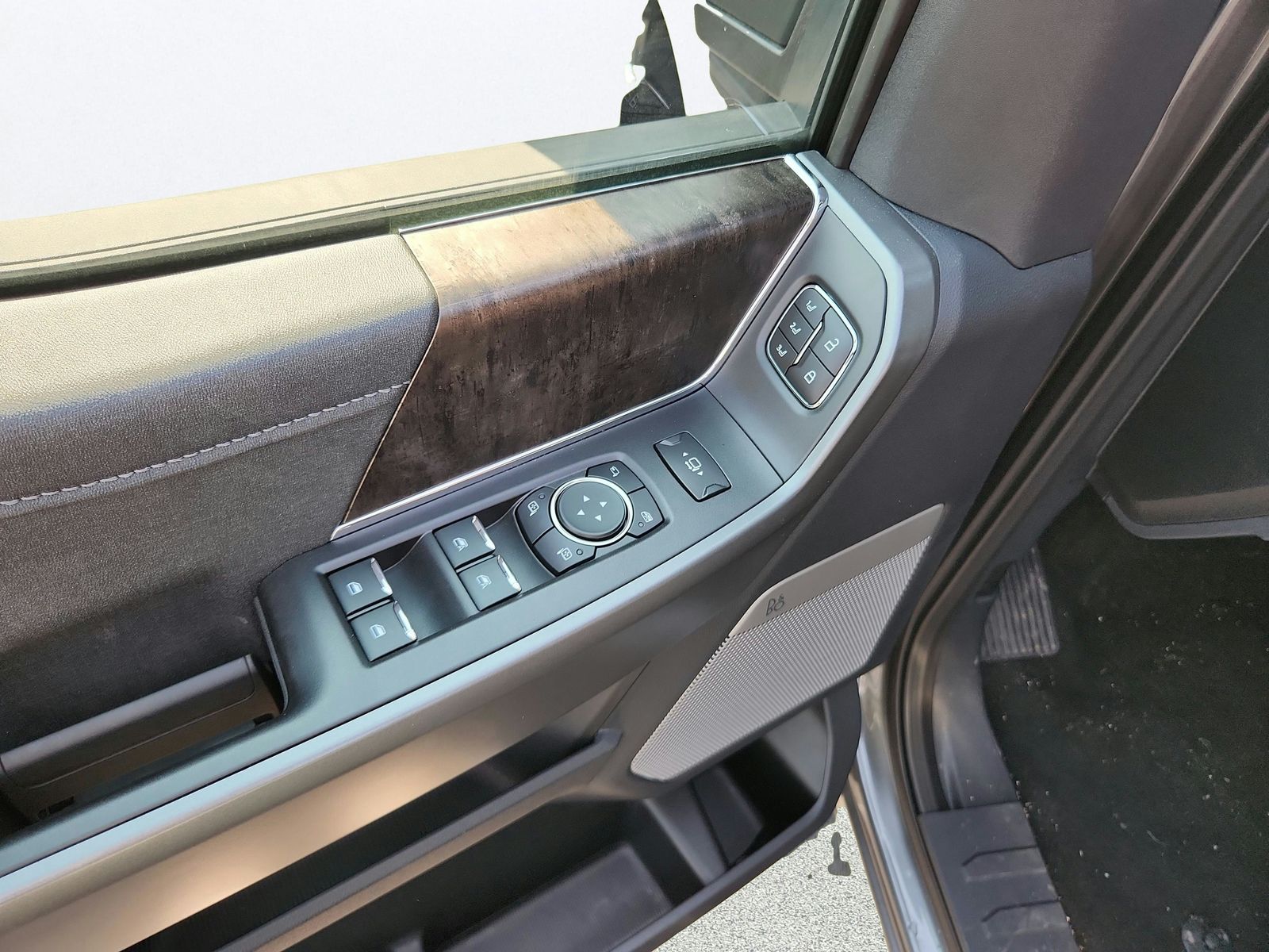 2026 Ford F-350 Super Duty Lariat - Photo 22