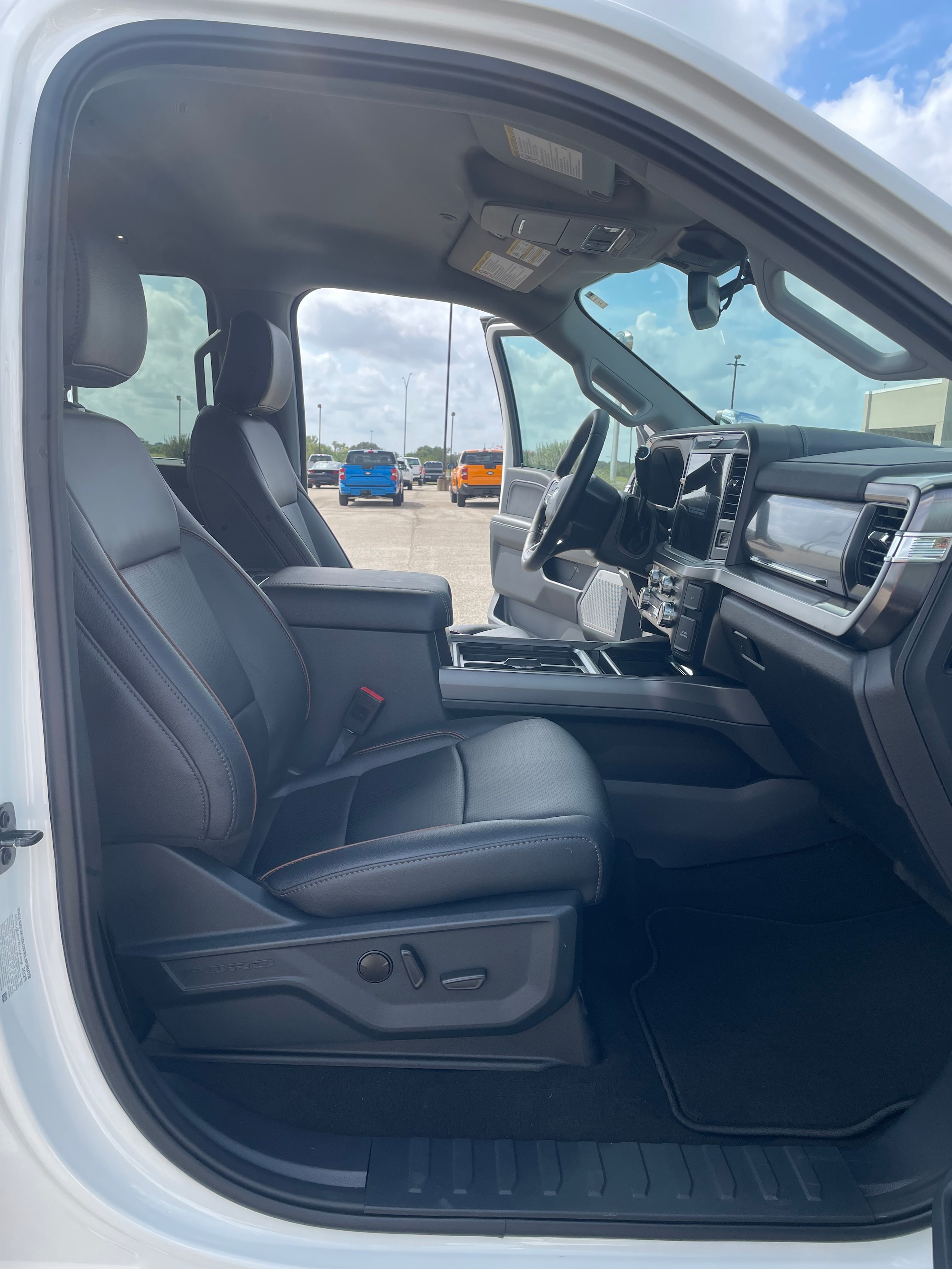 2026 Ford F-250 Super Duty Lariat - Photo 12