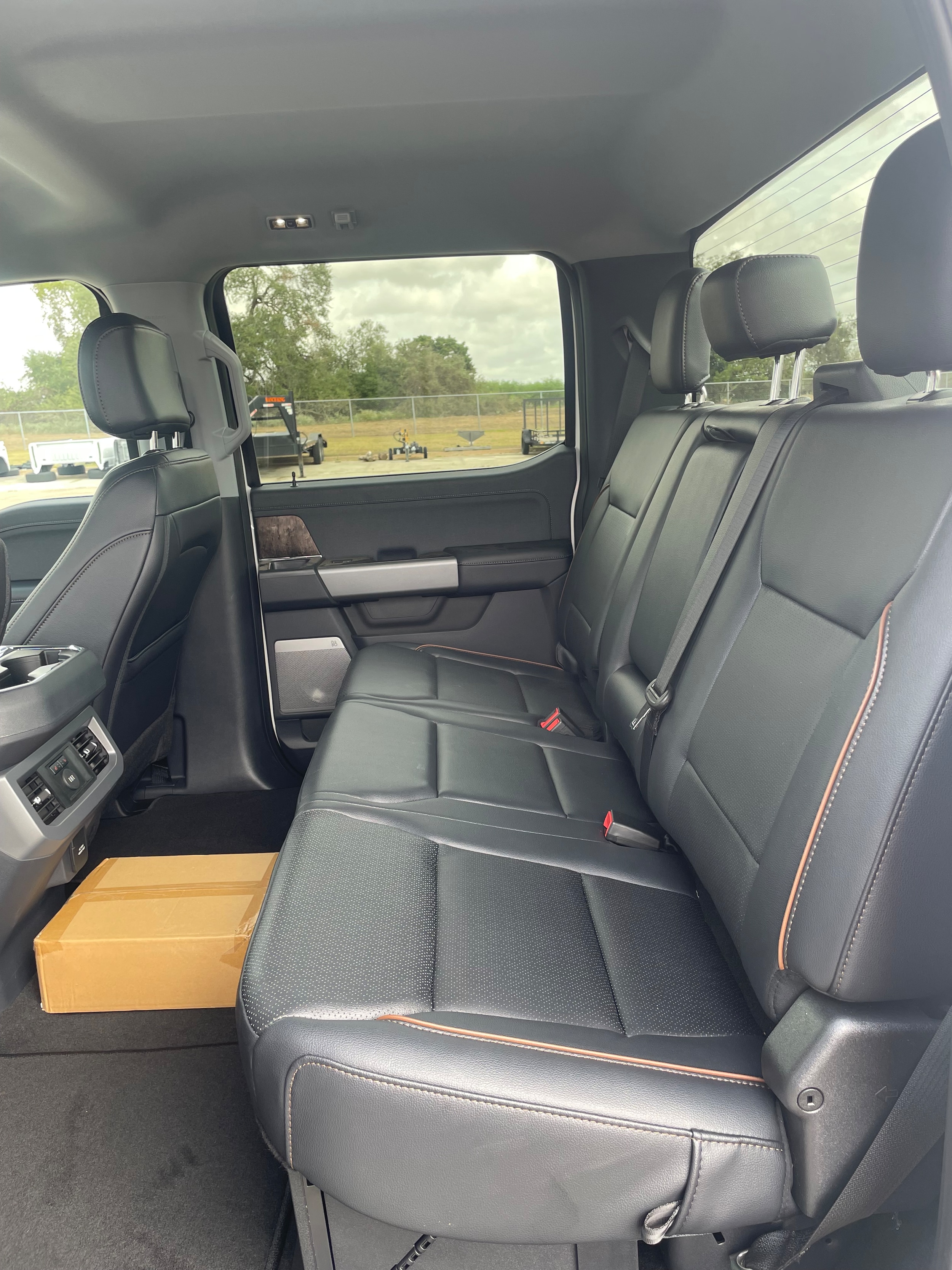 2026 Ford F-250 Super Duty Lariat - Photo 13