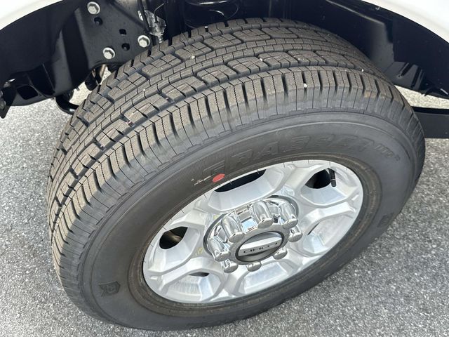 2026 Ford F-350 Super Duty XLT - Photo 35