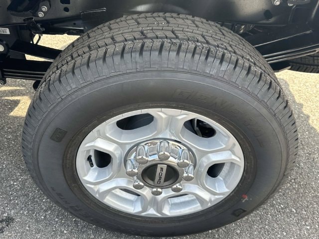 2026 Ford F-350 Super Duty XLT - Photo 34