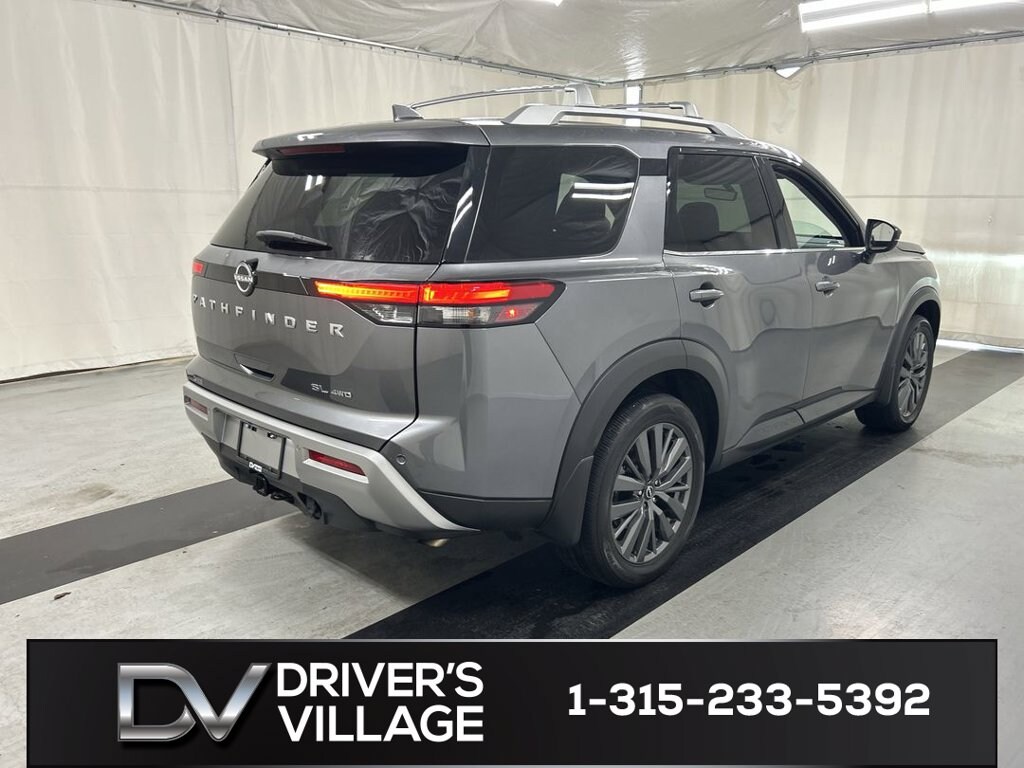 Used 2024 Nissan Pathfinder SL SUV