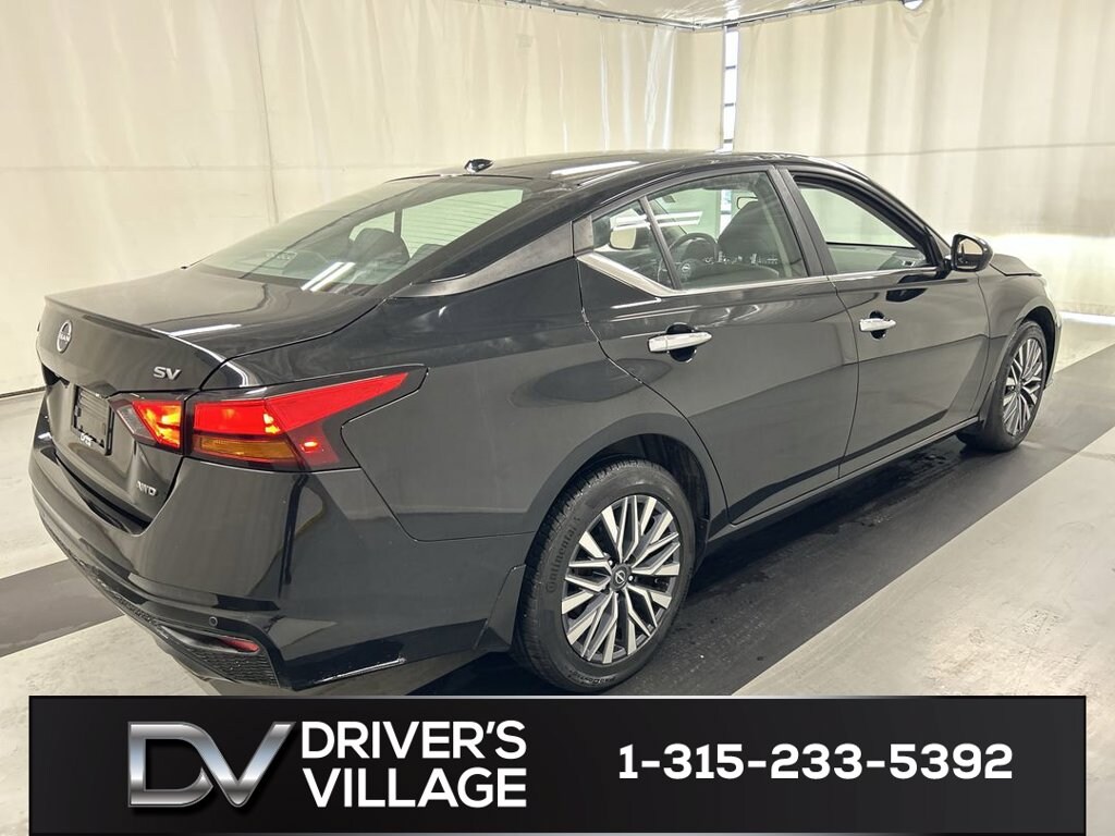 Used 2024 Nissan Altima 2.5 SV Sedan