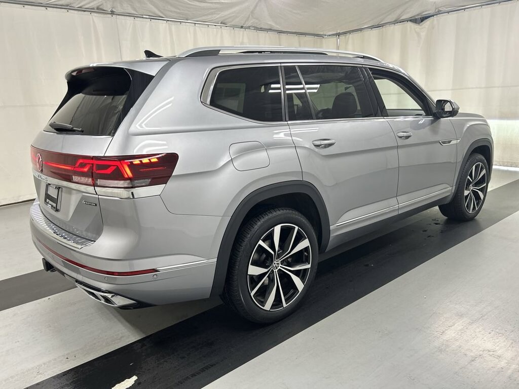 Used 2024 Volkswagen Atlas 2.0T SEL Premium R-Line SUV