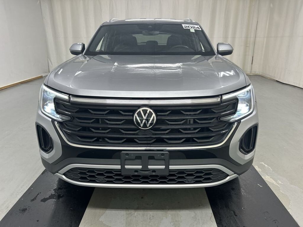 Used 2024 Volkswagen Atlas Cross Sport 2.0T SE SUV