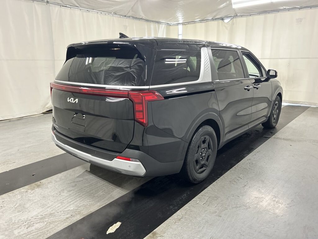 Used 2026 Kia Carnival LXS Van Passenger Van