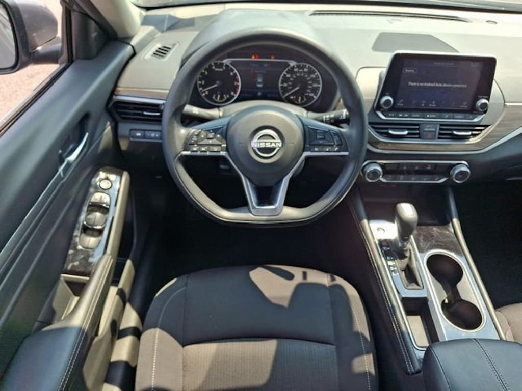 Used 2023 Nissan Altima 2.5 SV Sedan